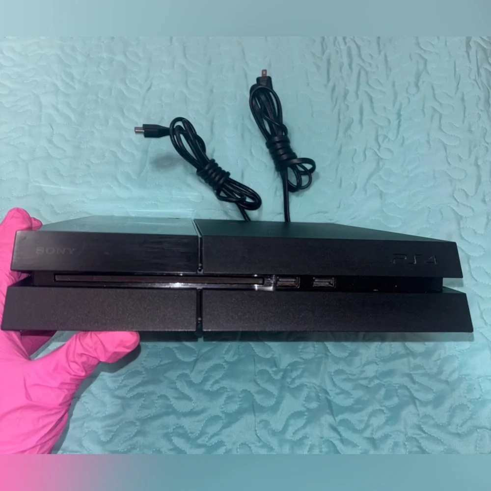 Sony PS4 Gaming Console in Black